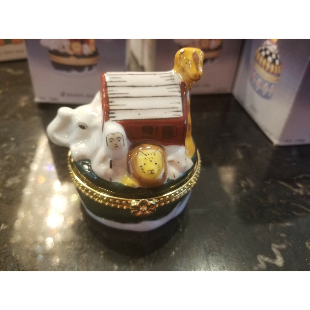 Noah's Ark Porcelain Hinged Vintage Trinket Box Cbk Limited 1996 New in Box